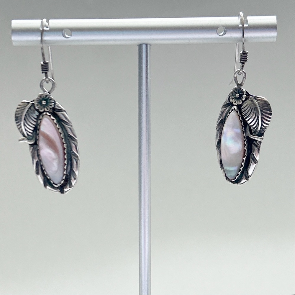 Vintage Randall Endito Pink Mother of Pearl Sterling Silver Earrings - Picture 4 of 10
